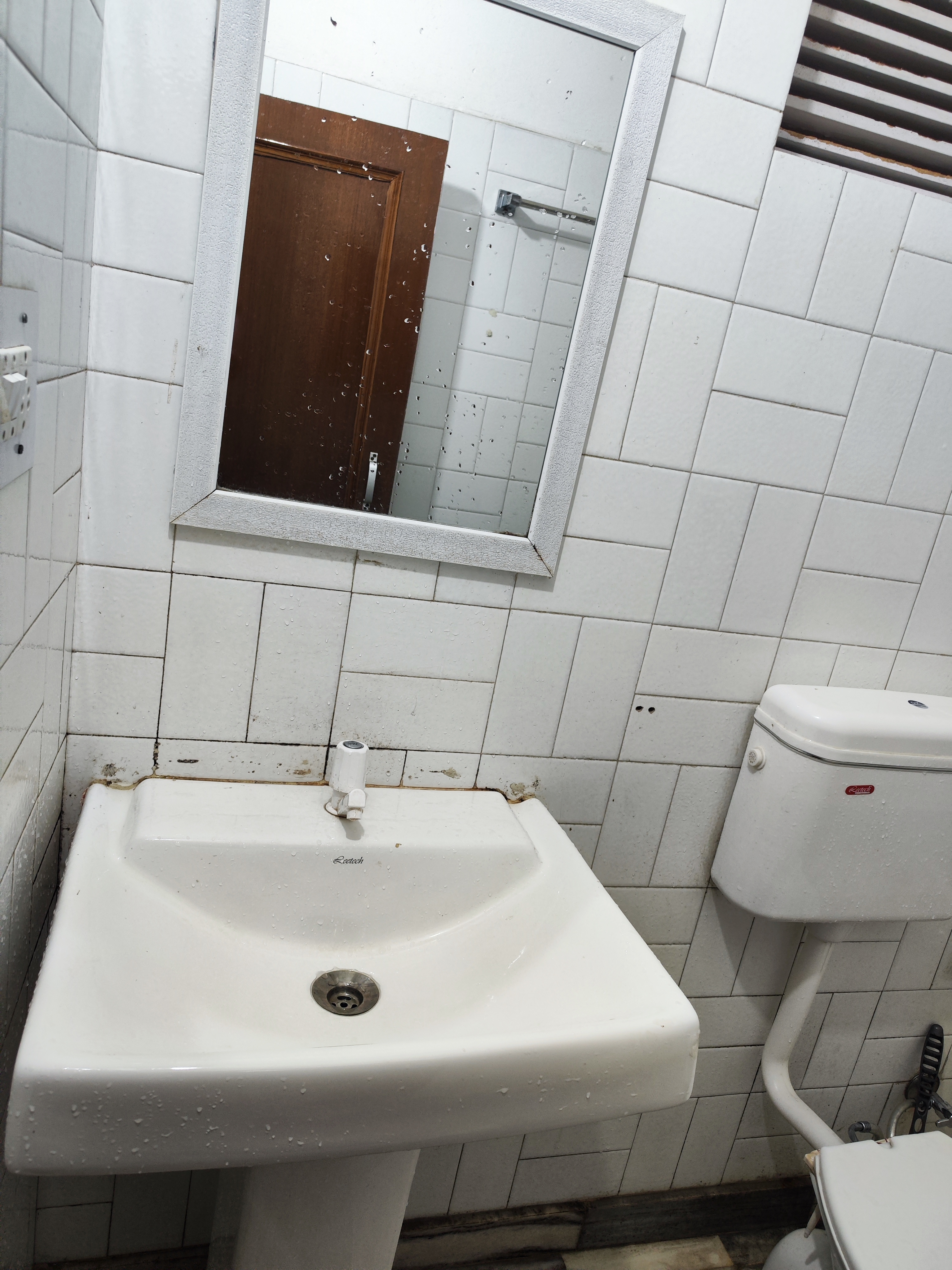 HOTEL JANNAT ROOMS AND BAR VIEW